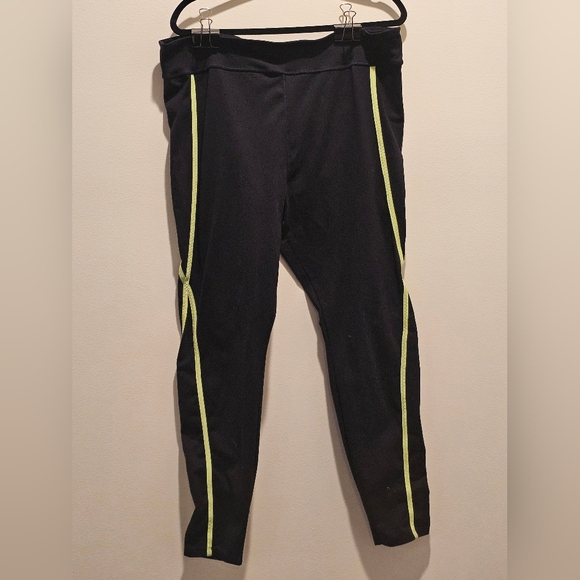 BUNDLE 9 women's plus size 3X / 22 shorts, leggings and jeans - Picture 9 of 9